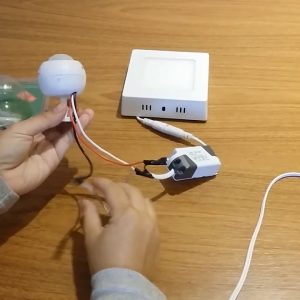 SUPORTE P/ SENSOR DE PRESENÇA